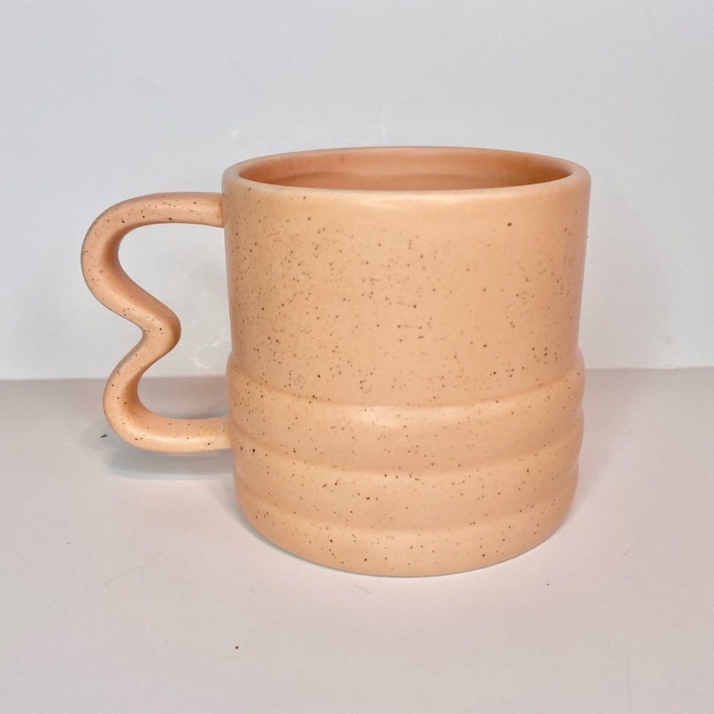 Ashland Peach Stoneware Mugs - Picture 2 of 4